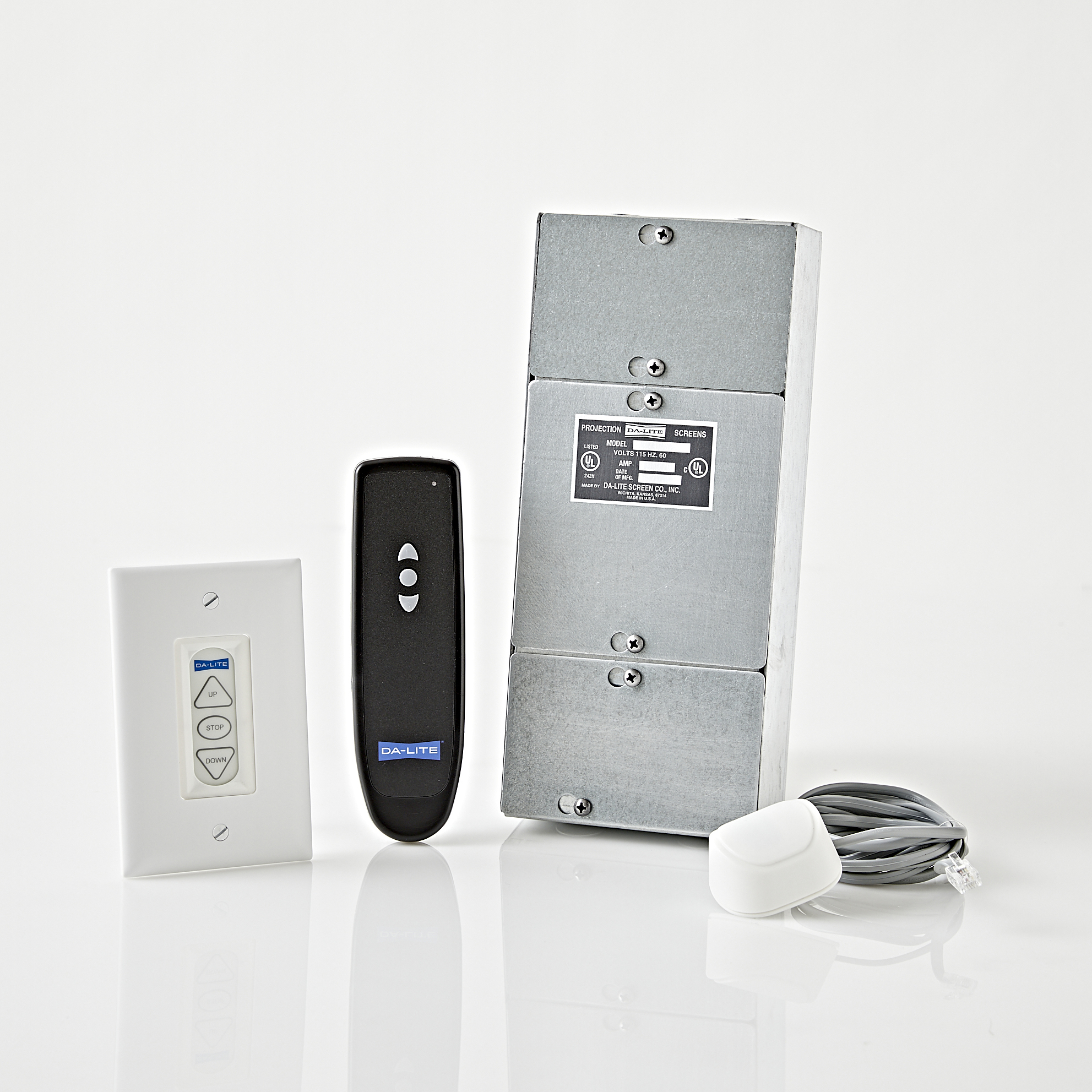 DaLite Large Cosmopolitan Electrol Legrand AV Brands
