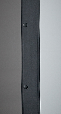 Detailed picture of edge of screen surface.