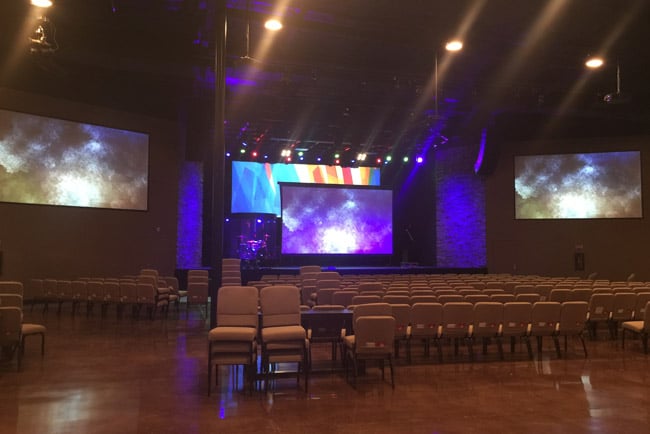 Da-Lite screens at New Life Church