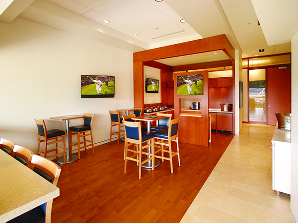 Room at stadium with Thinstall mounts