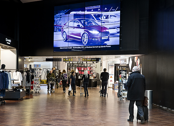 Airport Video Wall