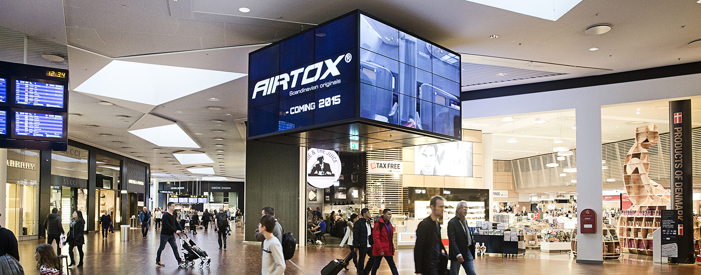Airport Ceiling Mounted Video Wall Cube