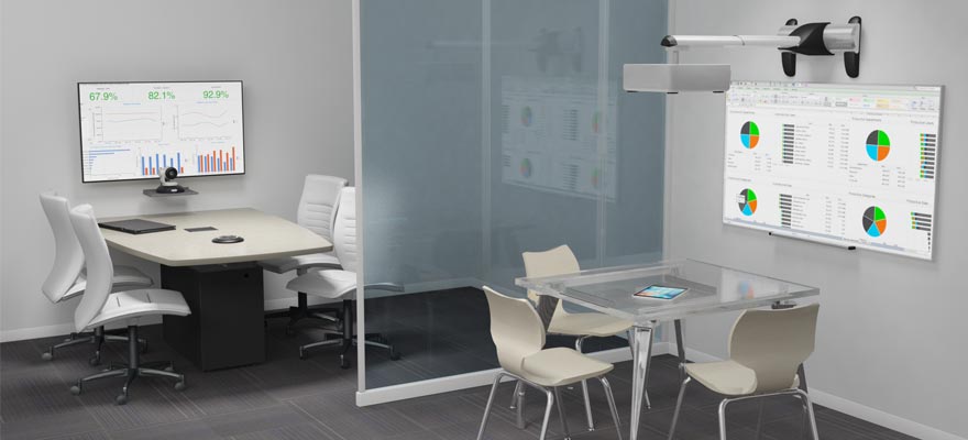 190718_Fullbody_Huddle_Spaces
